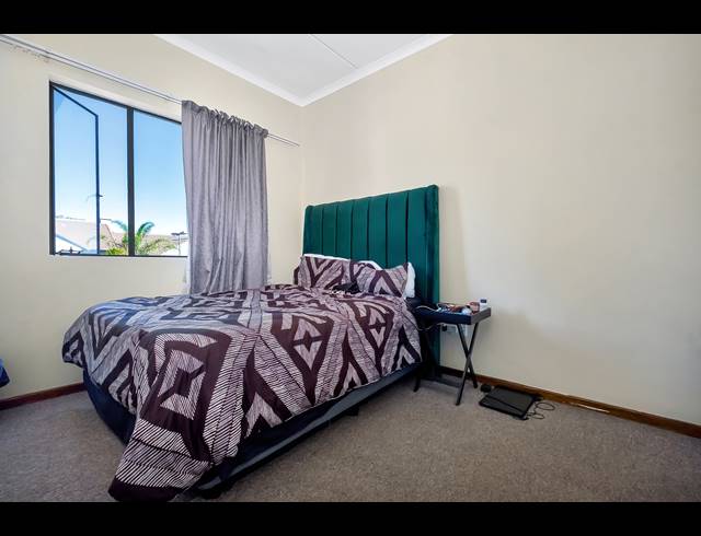 2 BEDROOM APARTMENT FOR SALE IN FERNDALE